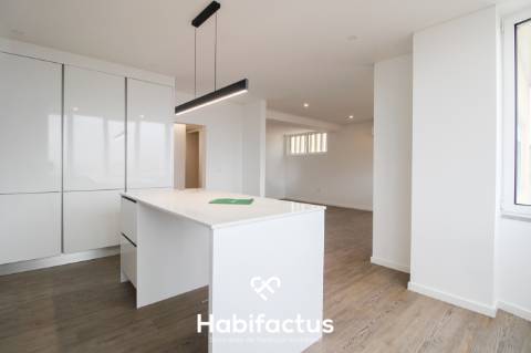 Apartamento T4 remodelado centro de Viseu