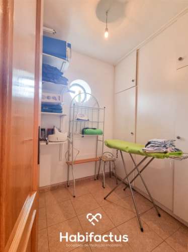 Moradia T5 para venda em Penedono.