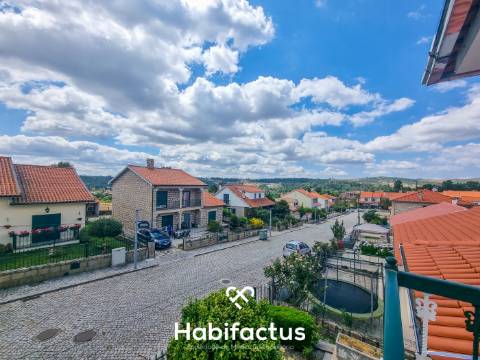 Moradia T5 para venda em Penedono.