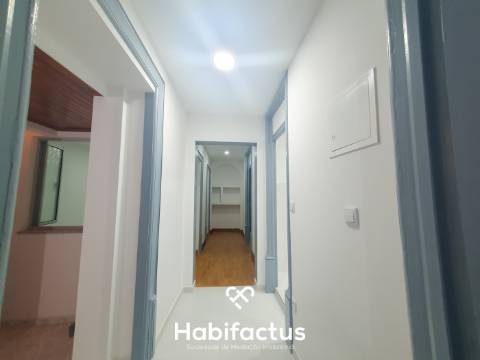 Prédio á venda com 3 apartamentos em Paranhos da Beira - Seia - Guarda.