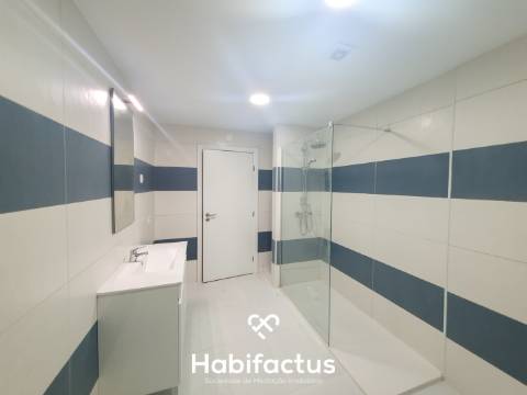 Prédio á venda com 3 apartamentos em Paranhos da Beira - Seia - Guarda.