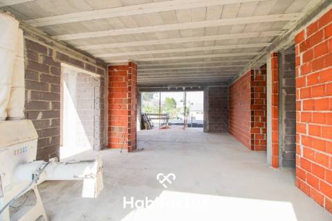 Moradia isolada T4 em construção, em Rebordinho - Viseu