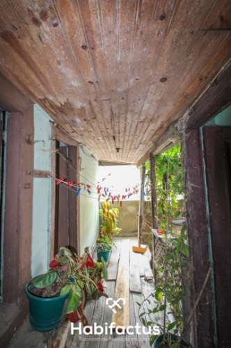 Moradia T2 para restaurar em Tondela.