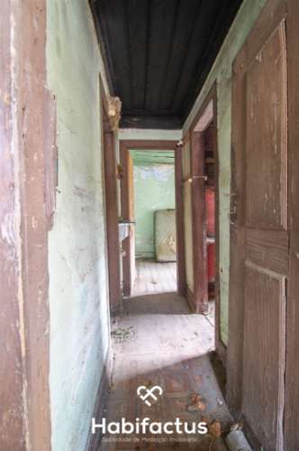 Moradia T2 para restaurar em Tondela.