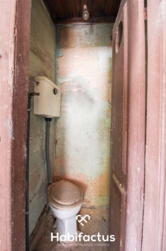 Moradia T2 para restaurar em Tondela.