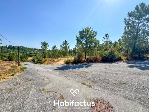 Terreno urbano inserido em zona de construção, para venda em Viseu.