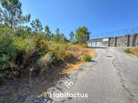 Terreno urbano inserido em zona de construção, para venda em Viseu.