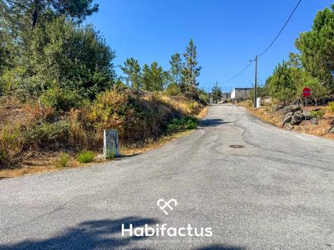 Terreno urbano inserido em zona de construção, para venda em Viseu.