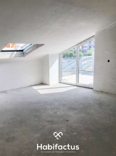 Apartamento T3 +2 Duplex Exclusivo em Zona Nobre da cidade de Viseu