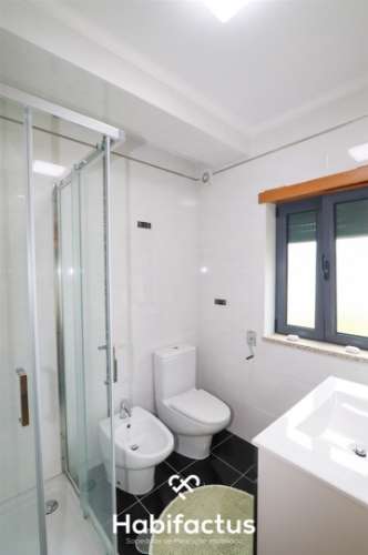 Moradia V4 Isolada com Jardim e Vista Panorâmica – Em Couto de Cima- Viseu