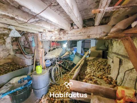 Moradia T2 á venda para Reconstrução Total no Centro Histórico de Santar – Potencial Único Uma oport