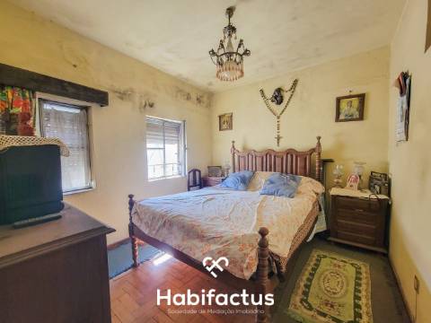 Moradia T3 á venda no Centro Histórico de Santar com Vista Privilegiada para as Vinhas e Serra da Es