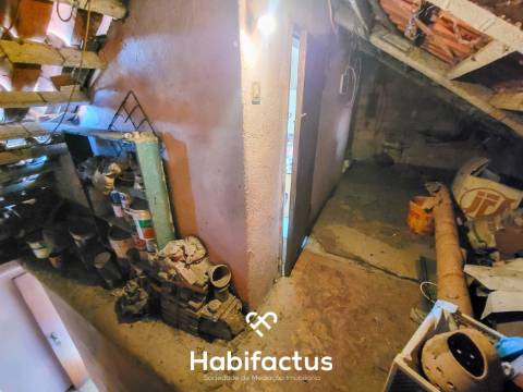 Moradia T3 á venda no Centro Histórico de Santar com Vista Privilegiada para as Vinhas e Serra da Es