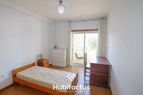 Apresento este apartamento T4 em Jugueiros, Viseu