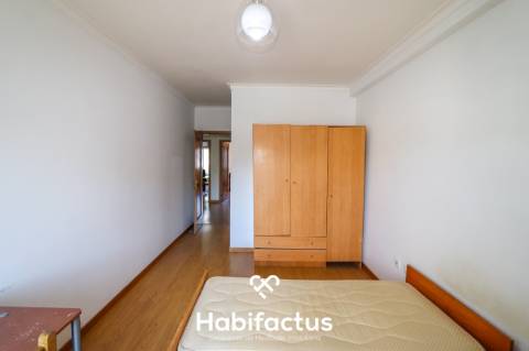 Apresento este apartamento T4 em Jugueiros, Viseu