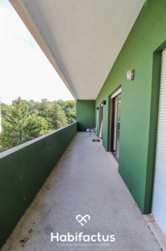 Apartamento T4 com duas entradas independentes no centro de Viseu