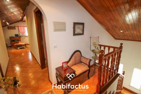 Moradia Isolada T5 em Campo de Besteiros – Conforto, Espaço e Qualidade!