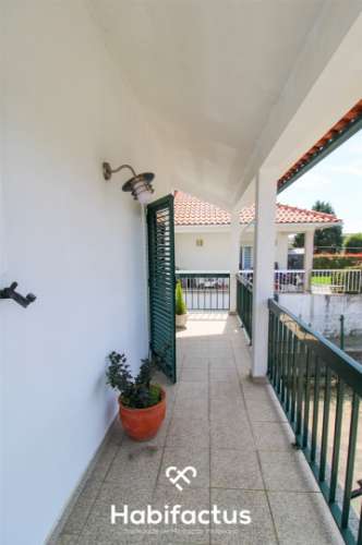 Moradia Isolada T5 em Campo de Besteiros – Conforto, Espaço e Qualidade!