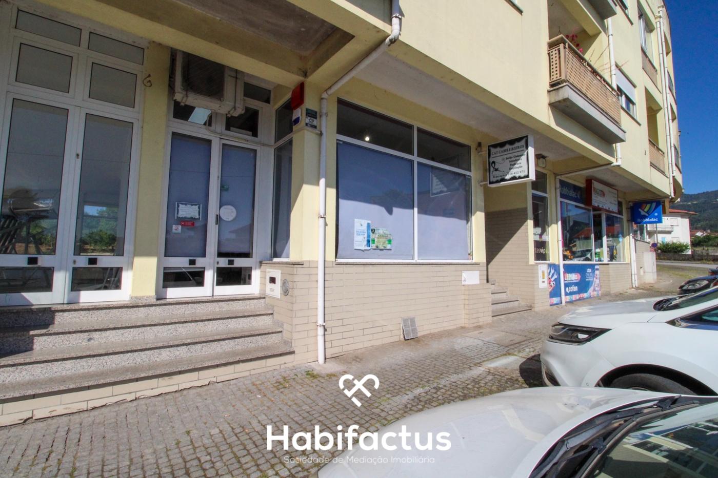 Imóvel Comercial no Centro da Vila – Rentável e Bem Localizado