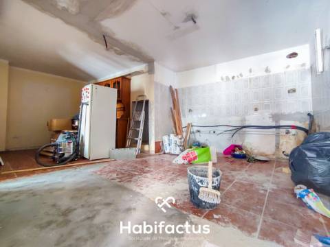 Moradia T2 em obras de remodelação em Viseu