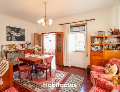 Moradia T4 no Centro de Tondela