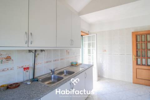 Moradia T4 no Centro de Tondela