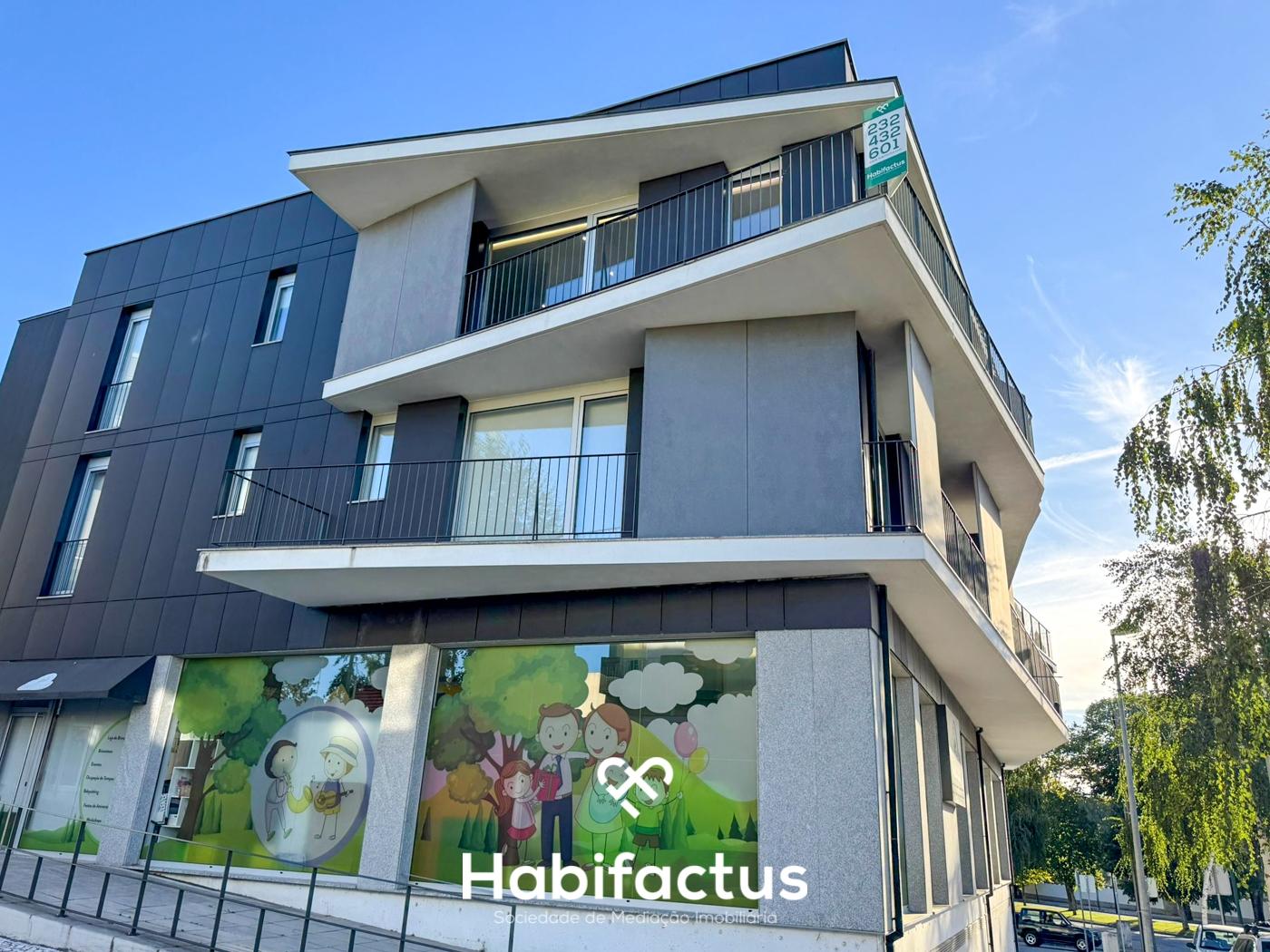 Apartamento T3+2 com Varandas e Terraço em Viseu