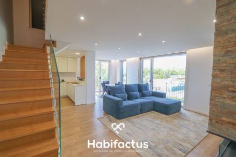 Apartamento T3+2 com Varandas e Terraço em Viseu