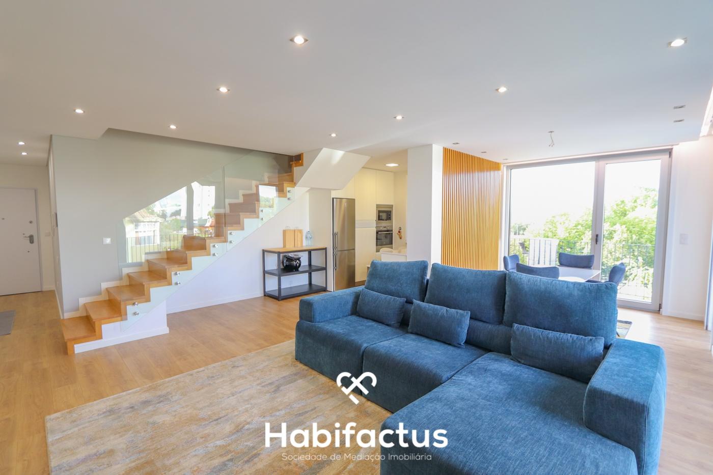 Apartamento T3+2 com Varandas e Terraço em Viseu