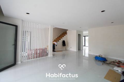 Moradia em Banda T3 Venda em Campo,Viseu