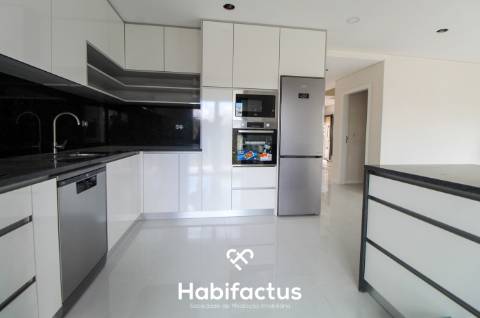 Moradia em Banda T3 Venda em Campo,Viseu