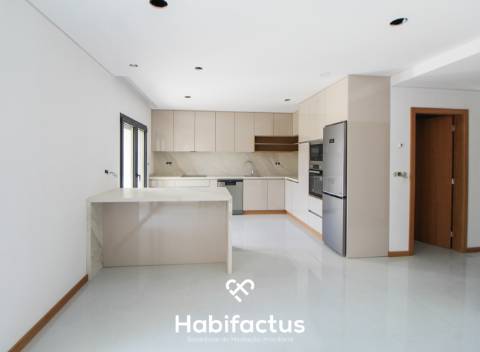 Moradia Banda Nova para Venda Viseu