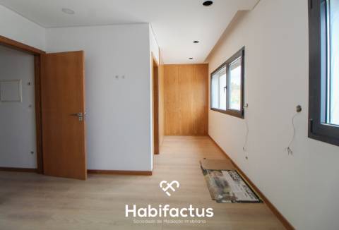 Moradia Banda Nova para Venda Viseu