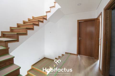 Moradia Banda Nova para Venda Viseu