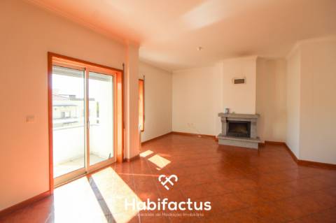 Apartamento Duplex T3 com 6 Quartos - Centro Viseu