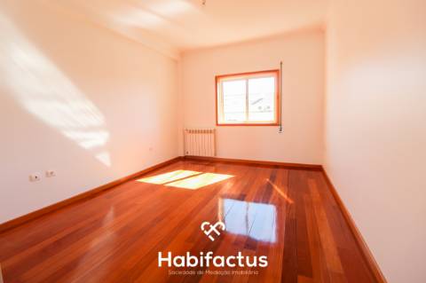 Apartamento Duplex T3 com 6 Quartos - Centro Viseu