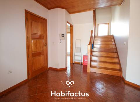 Apartamento Duplex T3 com 6 Quartos - Centro Viseu