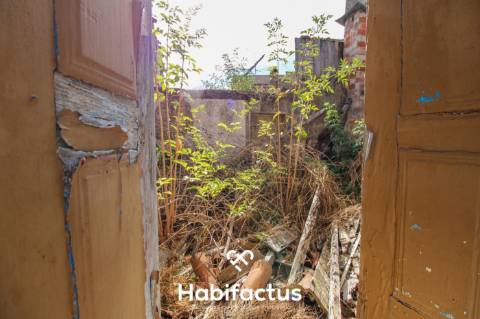 Moradia em Pedra com Potencial Ilimitado em Tondela