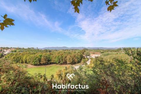 Moradia em Pedra com Potencial Ilimitado em Tondela