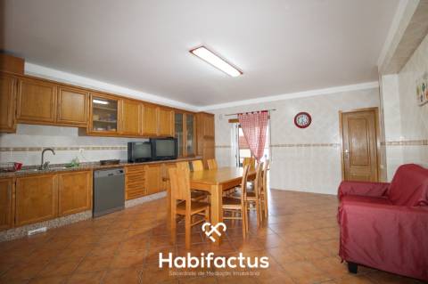 Moradia Geminada T4 com Jardim em Viseu