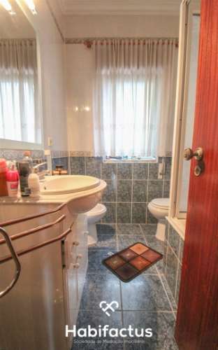 Moradia Isolada T3 com Estabelecimento Comercial – Viseu