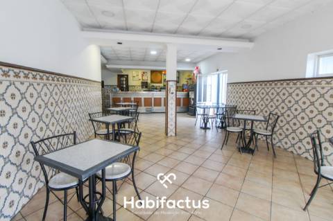 Moradia Isolada T3 com Estabelecimento Comercial – Viseu