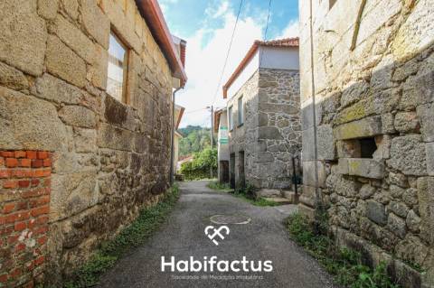 Moradia para Restaurar em Castelões - Tondela