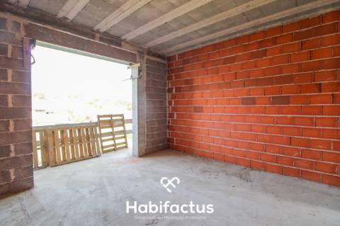 Moradia isolada T4 em construção, em Rebordinho - Viseu