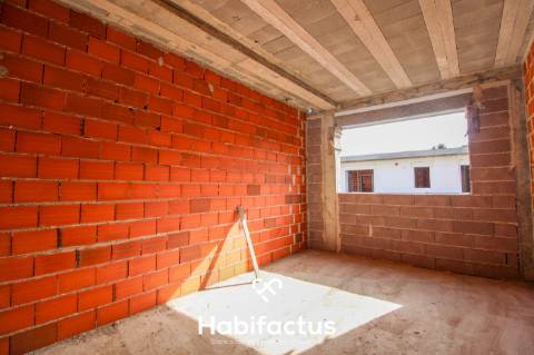 Moradia isolada T4 em construção, em Rebordinho - Viseu