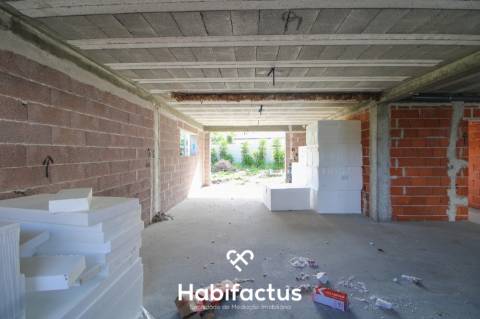 Moradia isolada T4 em construção, em Rebordinho - Viseu