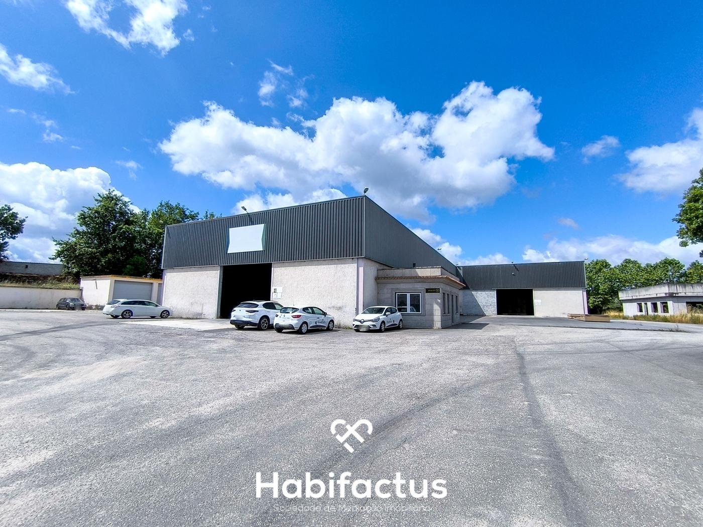 Armazém Industrial de 10.200 m² em Mangualde