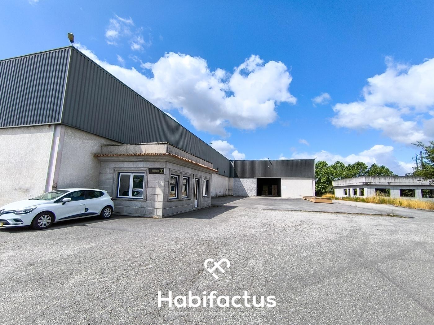 Armazém Industrial de 10.200 m² em Mangualde