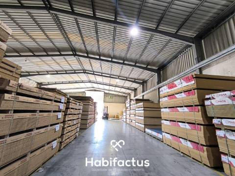 Armazém Industrial de 10.200 m² em Mangualde