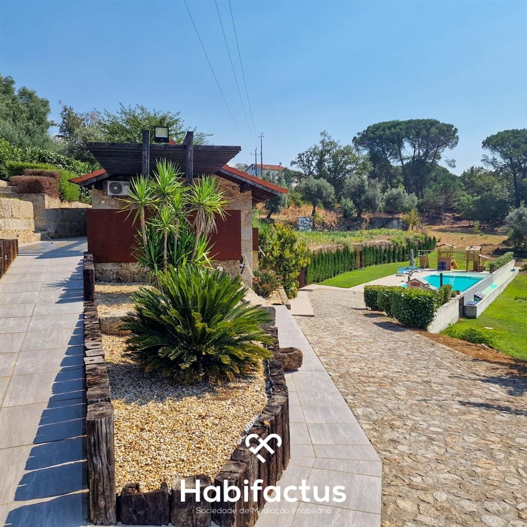 Quinta para venda em Povolide